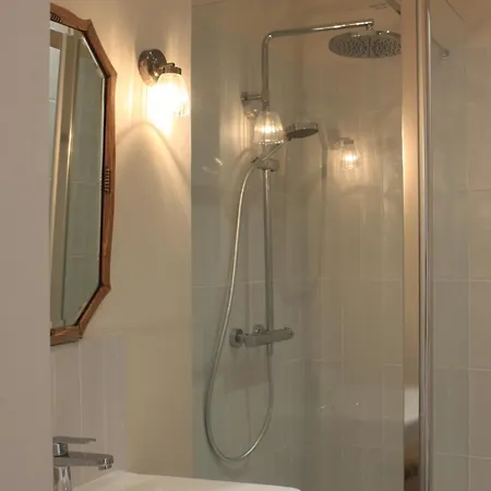 Chambres D'hotes Chateau De Konukevi Martragny