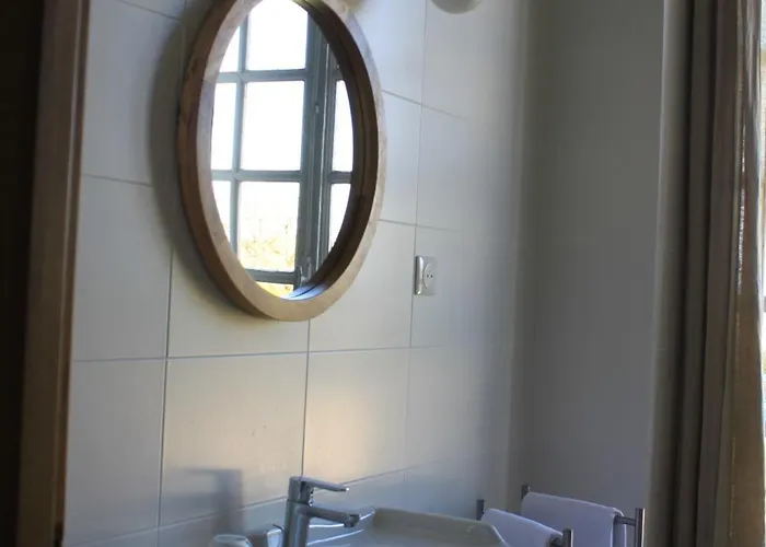 シャンブル ドット シャトー ドゥ マルトラニー 3* Martragny